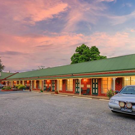Elms Motor Inn Tumut Exterior foto